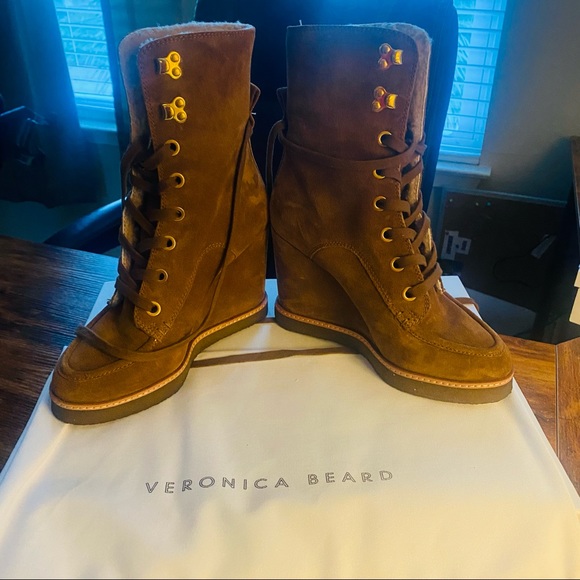 Ananya Wedge Bootie in Hazelwood
Veronica Beard - Picture 3 of 7